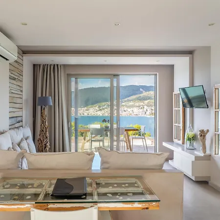 Core Luxury Suites (Adults Only)-3